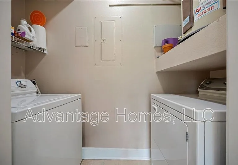 11610 Tomahawk Creek Pkwy #I — Photo 18