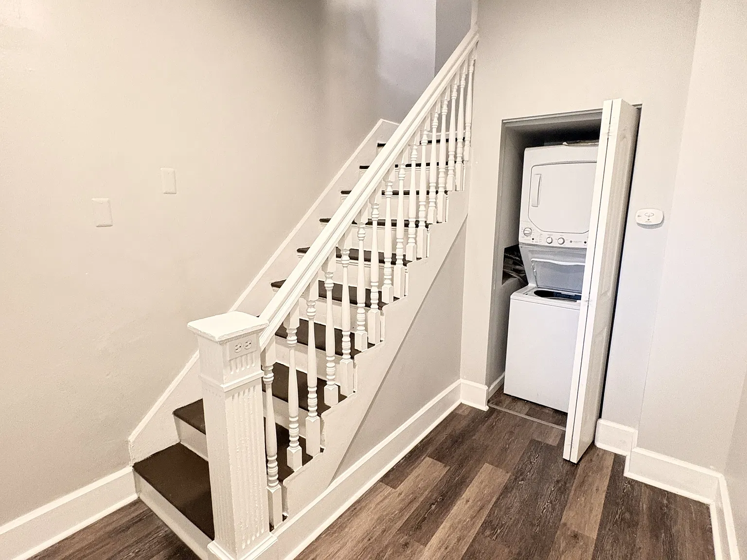 1409 McCausland - 2F — Photo 2