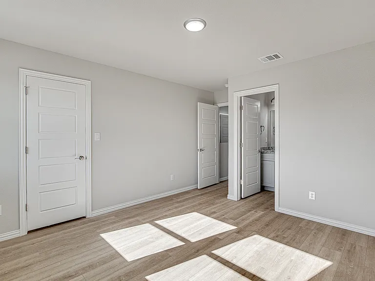 406 Grand Ave — Photo 25