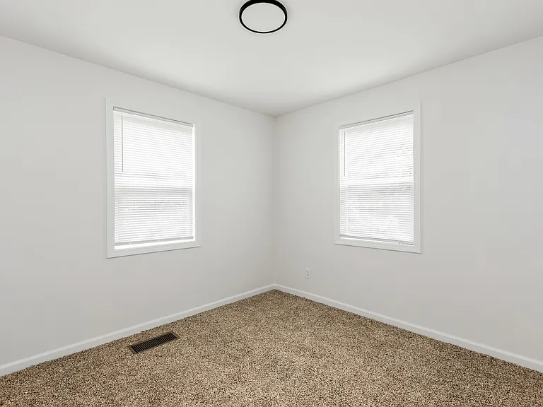 7361 Murry Hill Cir — Photo 8
