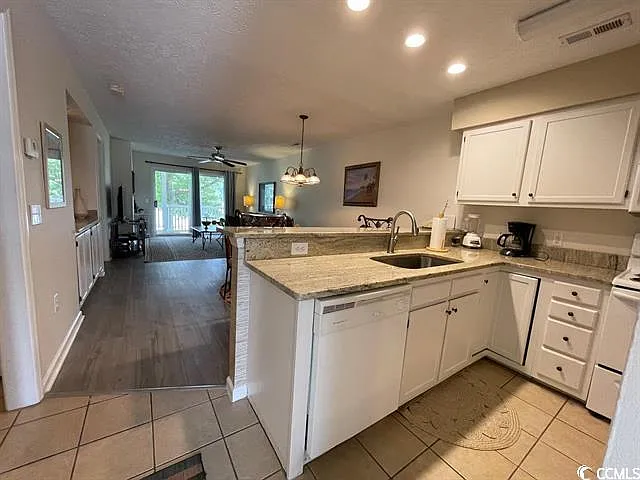 553 White River Dr #13E — Photo 7
