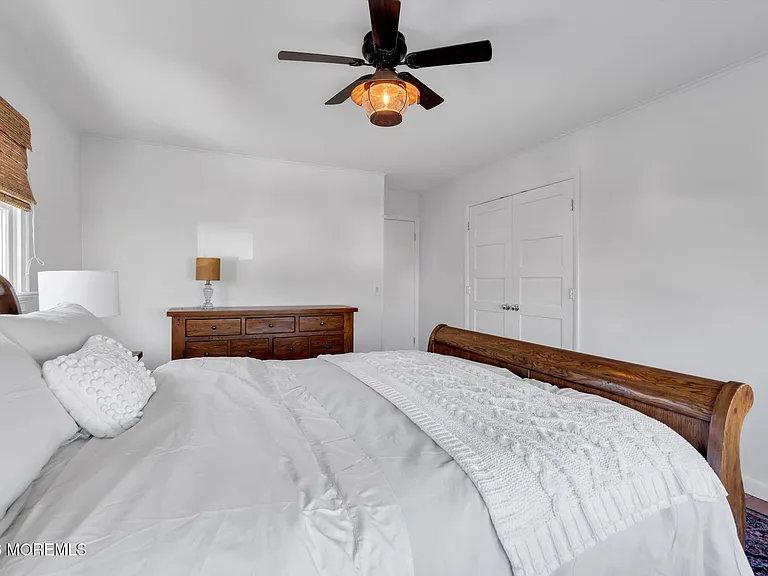 723 Pitney Dr — Photo 17