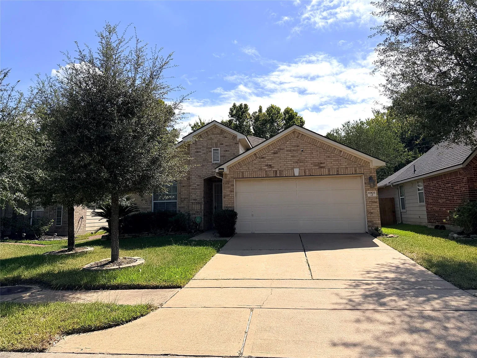 3 bed, 2.0 bath, 1725 sqft, $1,900 — Photo 1