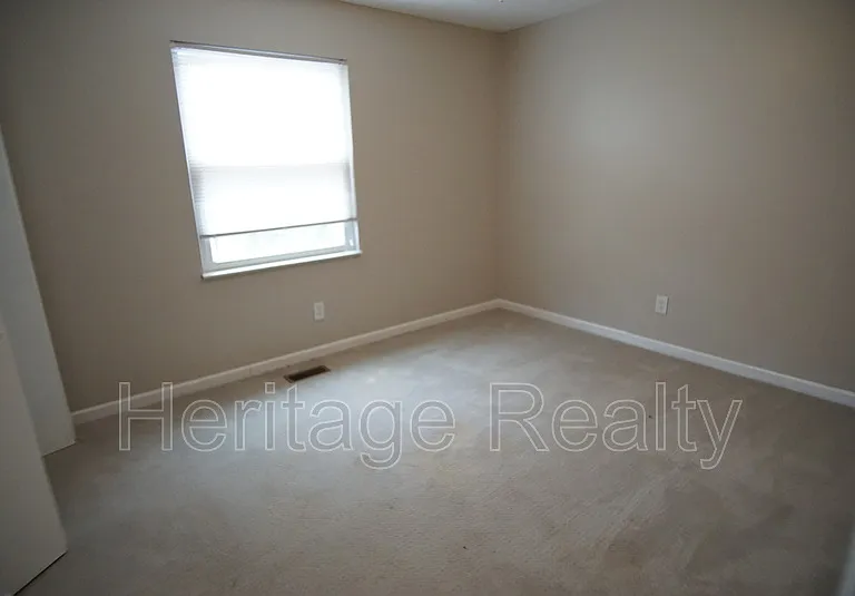 6209 Bryan Ln — Photo 11