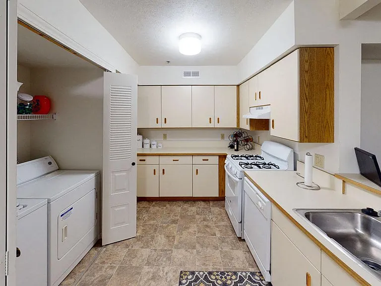 Tracy Creek Apartment Homes — Photo 50