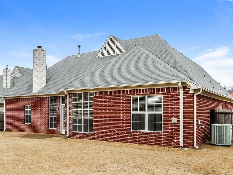 5327 Brookwater Cv S — Photo 16