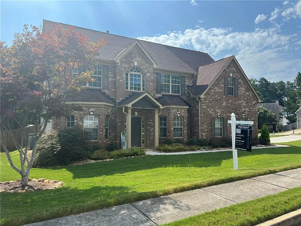 5 bed, 3.0 bath, 2933 sqft, $2,795 — Photo 1