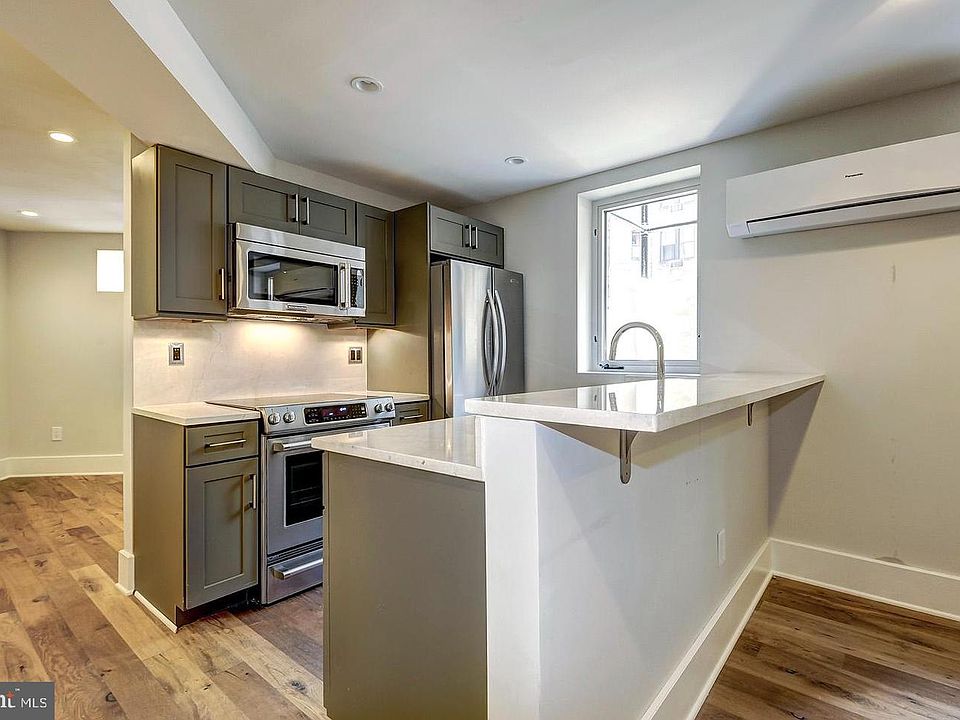 1st image of 1910 Kalorama Rd NW APT 3