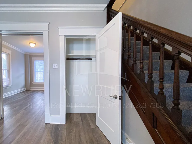 303-317 Wilson Ave — Photo 4