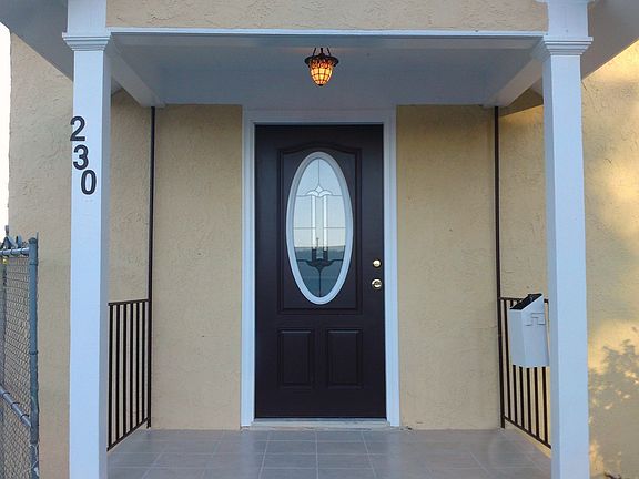 Front porch w/designer door