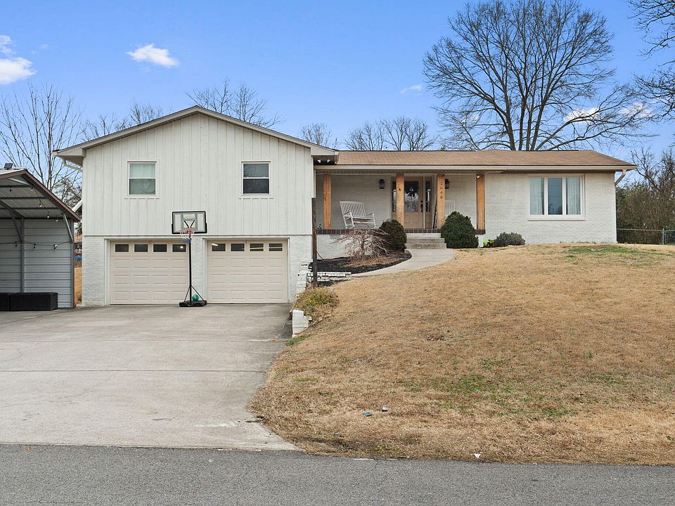 1st image of 2640 Rolling Hills Dr NW