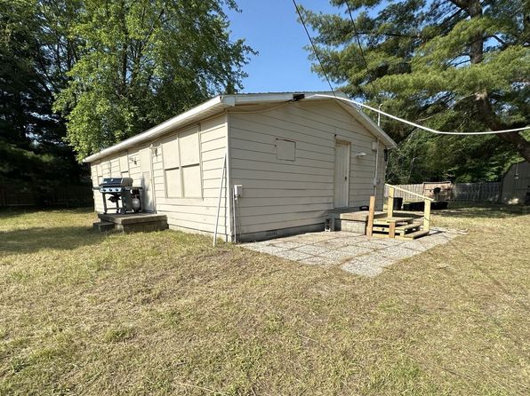 13310 Bueche Rd, Montrose, MI 48457