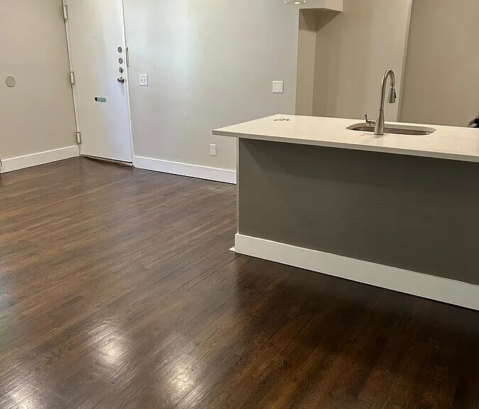 287 S Center St #6 — Photo 2