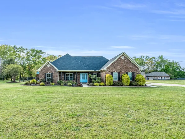 5419 Wolfe Rd, Columbus, MS 39705