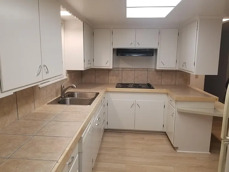 3303 S Staples St — Photo 2