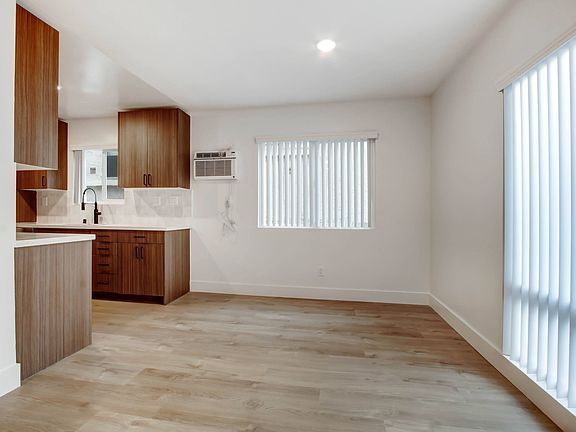 3rd image of 1140 N Ogden Dr APT 6