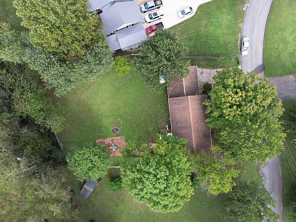 3rd image of 4909 Cindy Cir NW