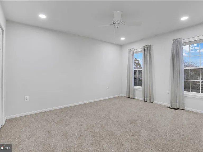 12451 Plowman Ct — Photo 15