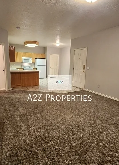 504 N Seven Peaks Blvd #1 — Photo 6