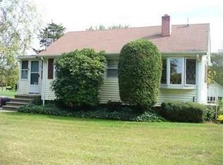 33 Peckham St, Rehoboth, MA 02769