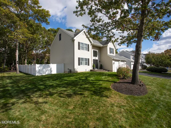 117 Autumn Oak Lane, Manahawkin, NJ 08050