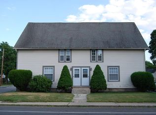 40 Hartford Ave W, Uxbridge, MA 01569