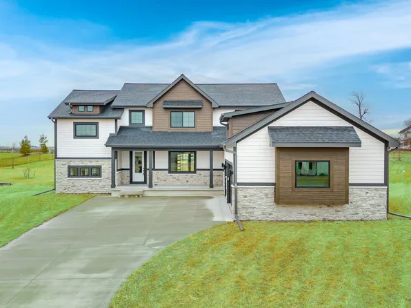 1010 NE 59th Ct, Ankeny, IA 50021