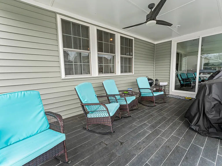 7810 Bexley Ln — Photo 3