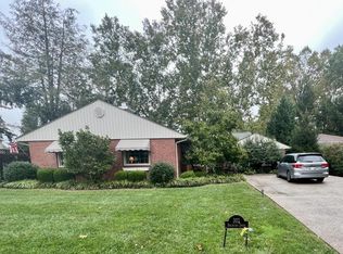 302 Holswade Dr, Huntington, WV 25701