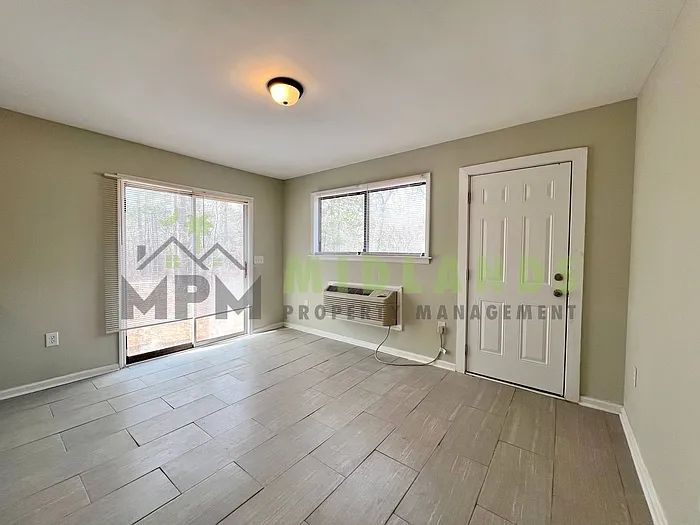 290 Browning Ct #B — Photo 9