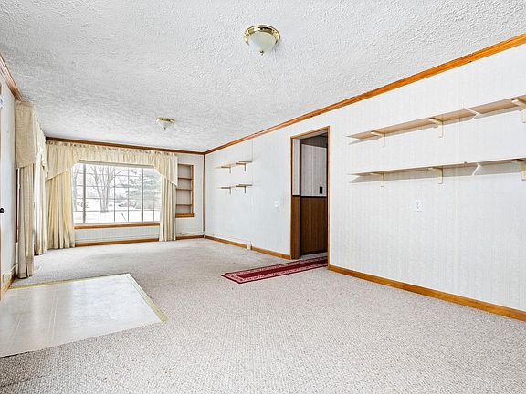 3rd image of 1663 County Road 633