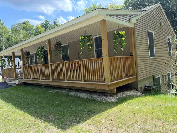 7017 Pleasant Street, Loudon, NH 03307