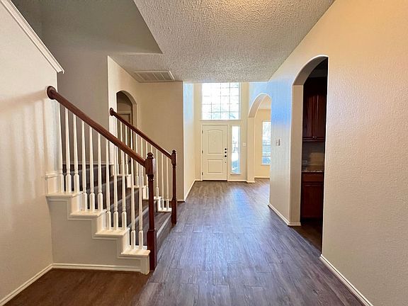 2nd image of 7233 Waterlily Ln