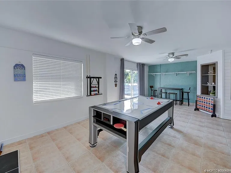 1309 Carlton Ct — Photo 47
