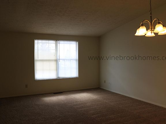 4th image of 6041 Green Knolls Dr