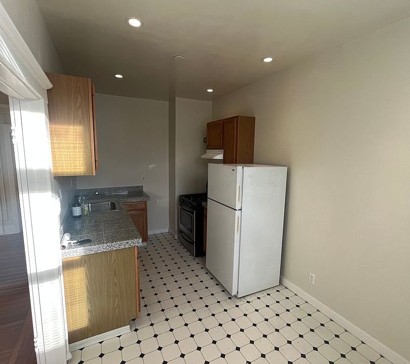 1st image of 1808 Octavia St APT 5