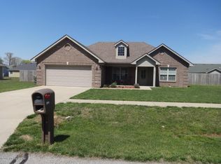 204 Kathie Ct, Vine Grove, KY 40175