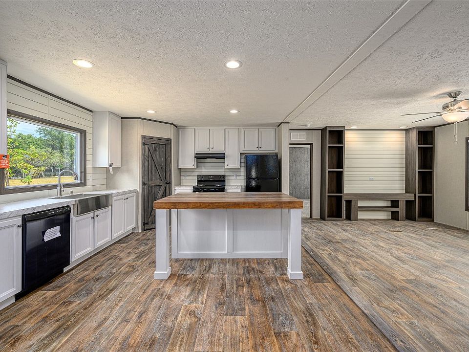 1st image of 503 Windy Ln