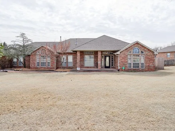 900 Driver Ln, Edmond, OK 73025