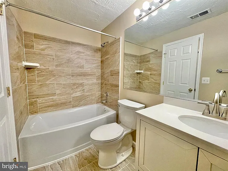 11713 Summerchase Cir #1713C — Photo 31