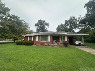 218 W 8th St, Lonoke, AR 72086