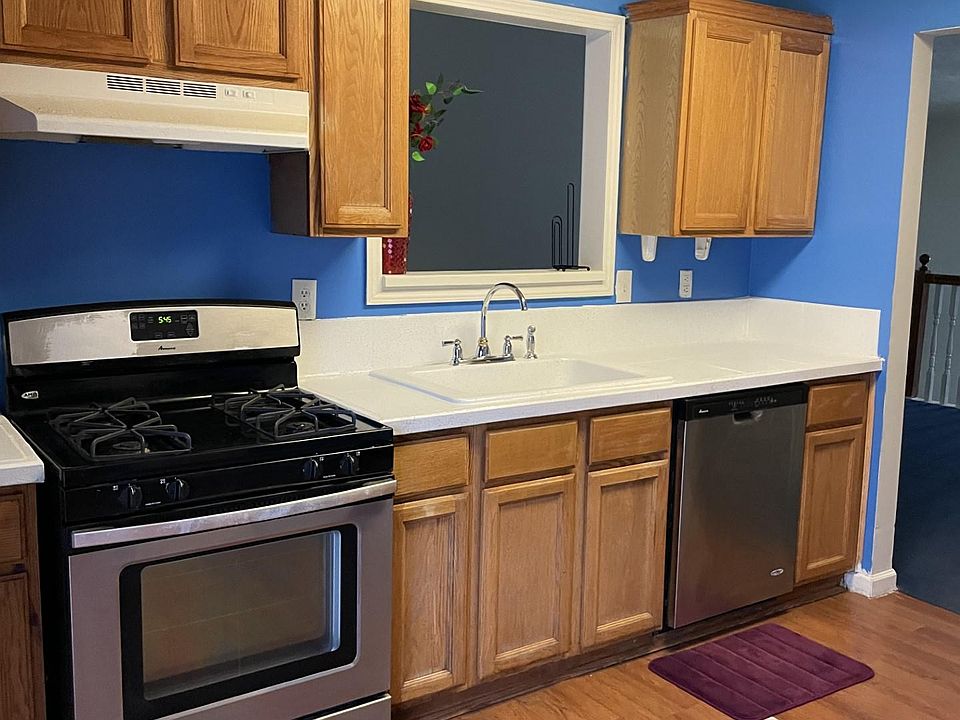 2nd image of 850 Harbins Rd