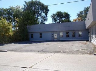 798 12th St NE, Cedar Rapids, IA 52402