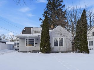 1215 Reycraft Dr, Kalamazoo, MI 49001