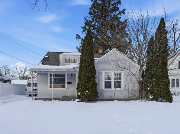 1215 Reycraft Dr, Kalamazoo, MI 49001