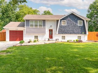 729 Albers Ln, Bethalto, IL