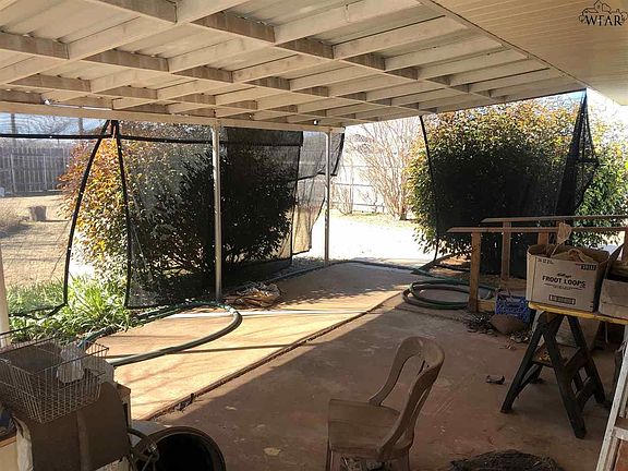 4th image of 103 S Crescent Dr
