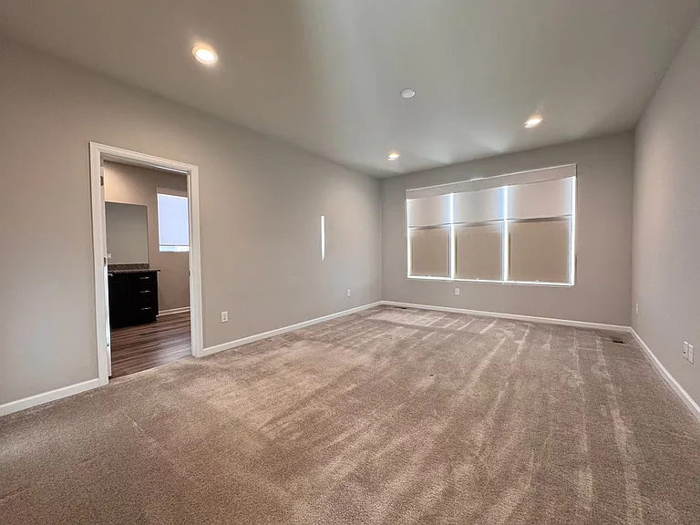 5043 Oakley Dr — Photo 13