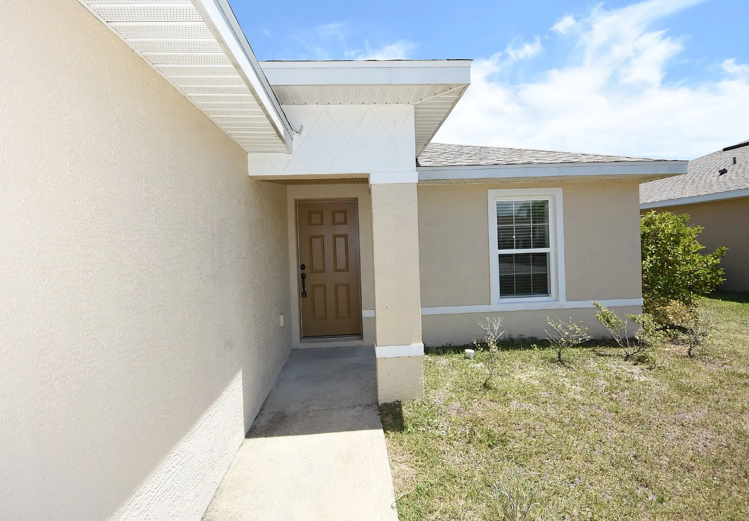 3 bed, 2.0 bath, 1200 sqft, $1,700 — Photo 4