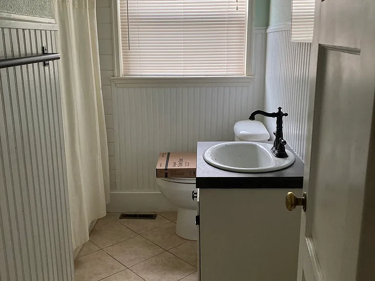 2723 E 3rd St — Photo 5
